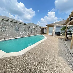 Relaxing Oasis With Pool * Houston