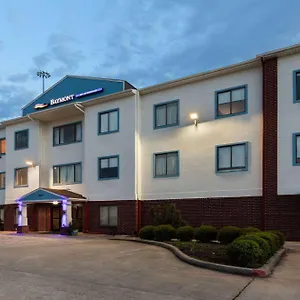 Hotel Baymont By Wyndham Brookhollow 2*