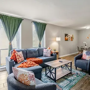 Towne Plaza #295 In The Galleria Area *