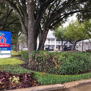 Hotel 6-houston, Tx - Westchase