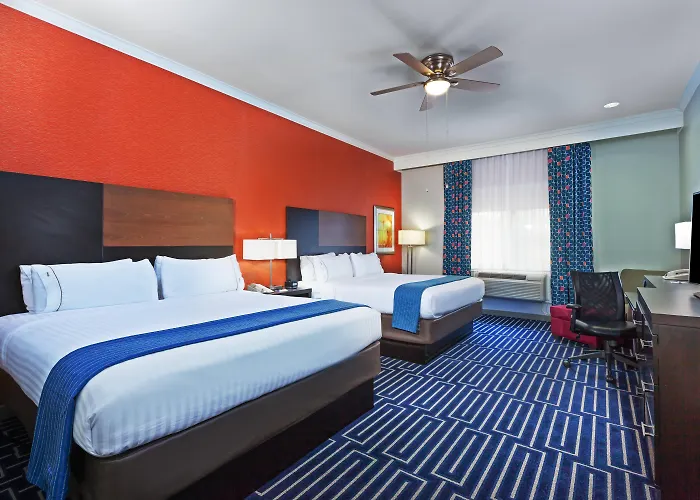 Holiday Inn Express & Suites Houston East By Ihg photo