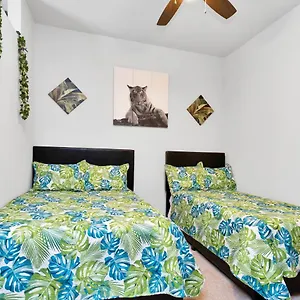 Apartment Downtown Hou 1br Car Available!! Pool Wifi Houston