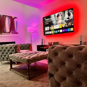 Townhouse By Oasis Retreats *