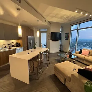 40th Floor Luxury Downtown Htown Lägenhet